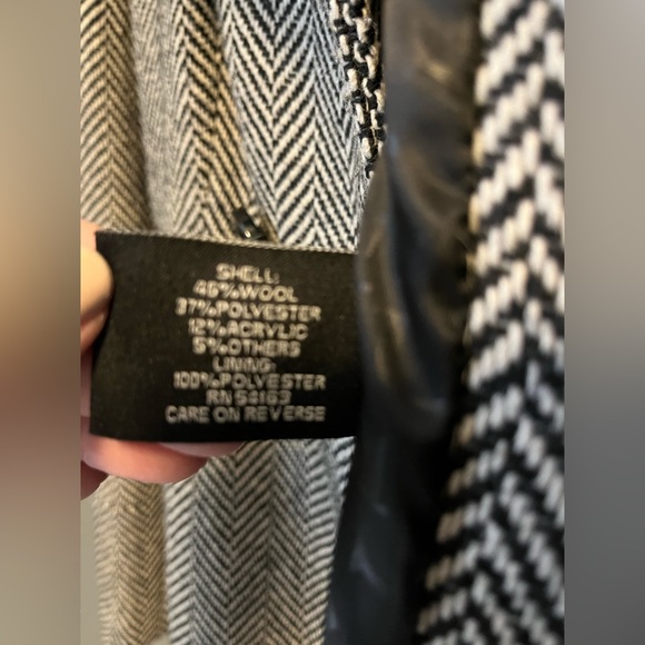 Guess Wool Coat - Medium - Picture 7 of 8